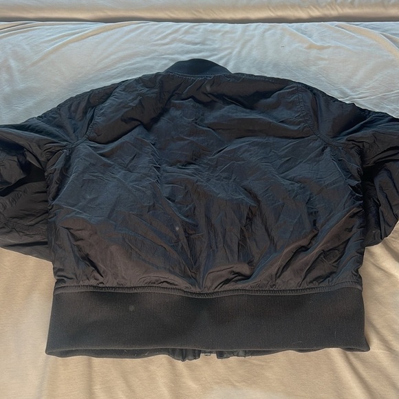 Lululemon Flip It & Reverse It Jacket
Black 4 - Picture 7 of 9